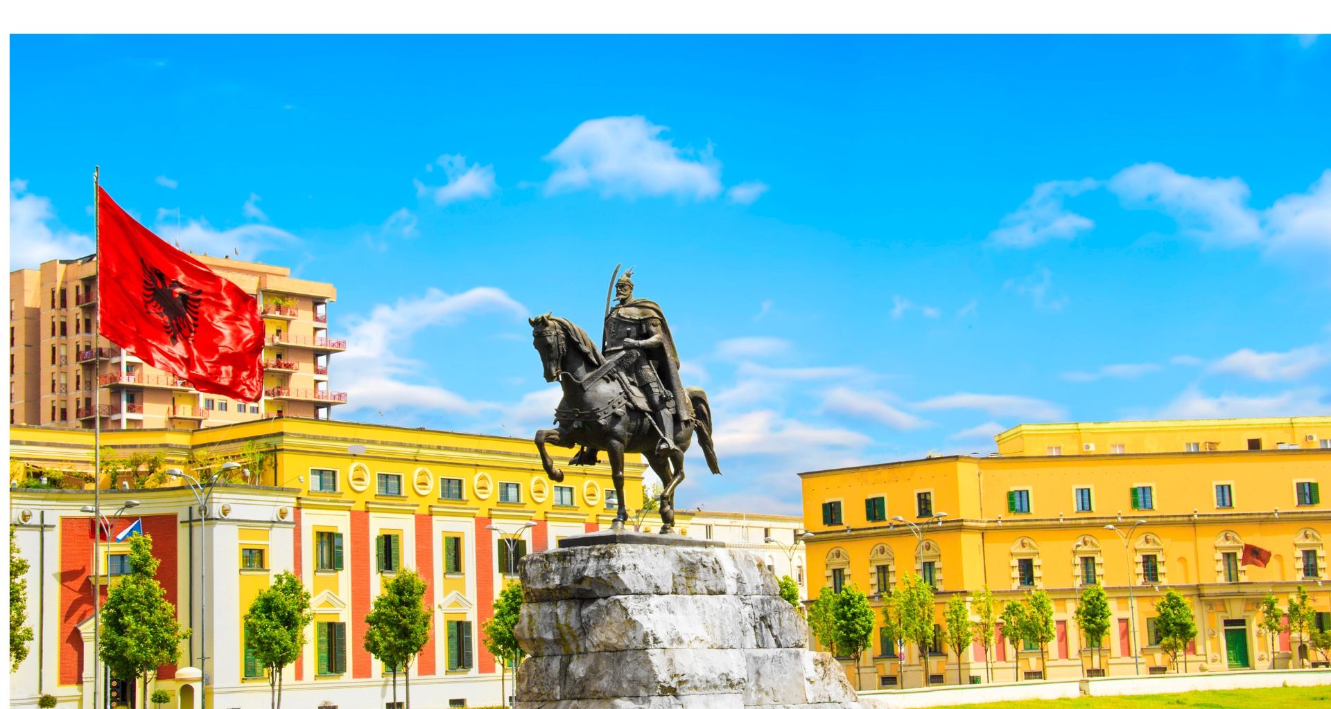 albanie-tirana-Skanderbegplein