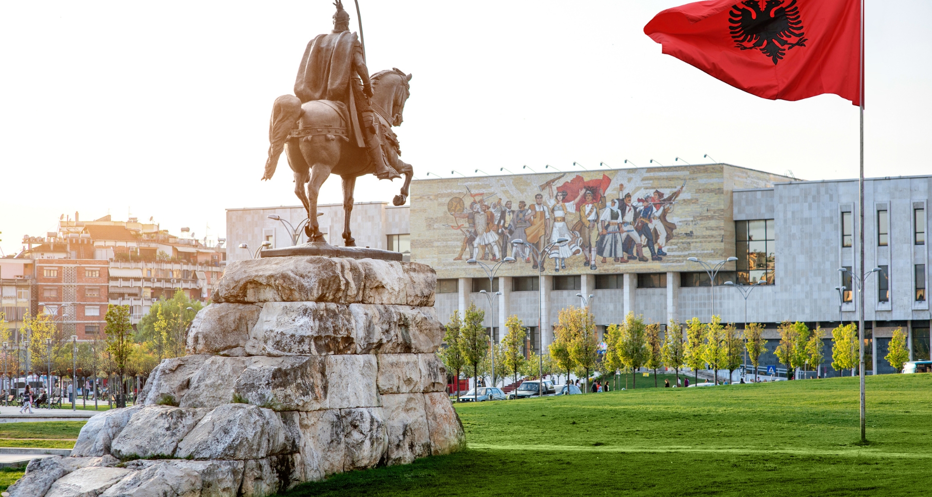 albanie-skanderbegplein-in-tirana